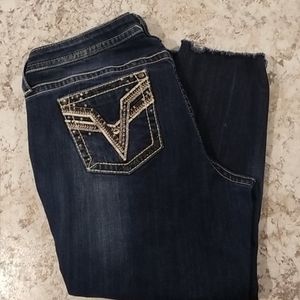 Vigoss capris size 18